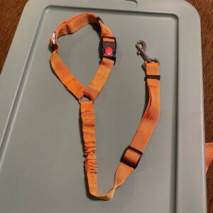 Set of 2 Adjustable Dog Seat Belt Harness Leash With Safety Buckle and Clip